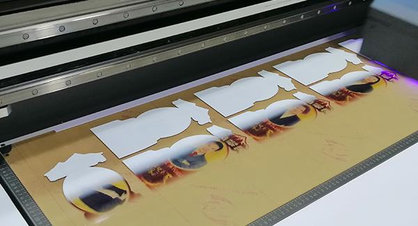 盐城在亚克力上进行UV打印加工要注意什么问题?